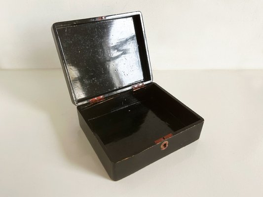Art Deco Japanese Lacquer Box, 1930 for sale at Pamono