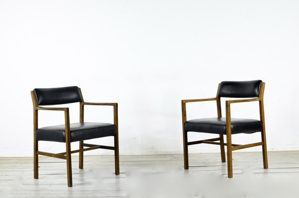 Mid century on sale carver chair