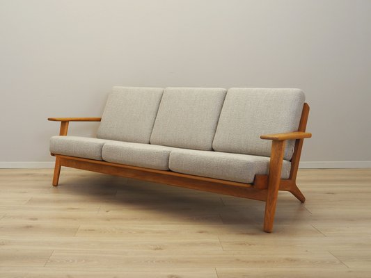 Danish Oak Sofa by Hans J. Wegner for Getama, 1960s for sale at Pamono