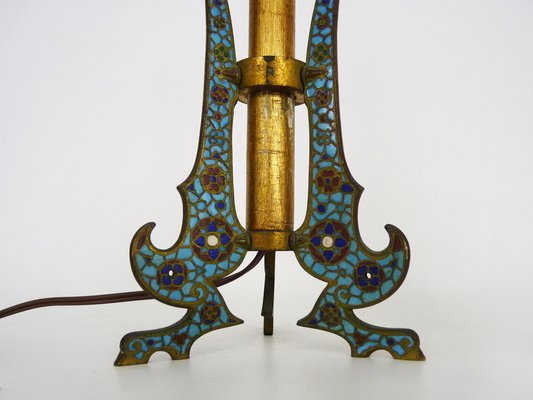Bronze top accent lamp