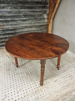 Antique oak 2024 round table