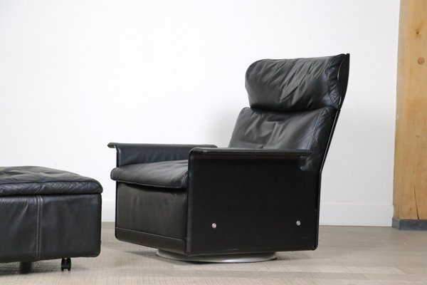 Model 620 Swivel Lounge Chair with Ottoman in Black Leather by