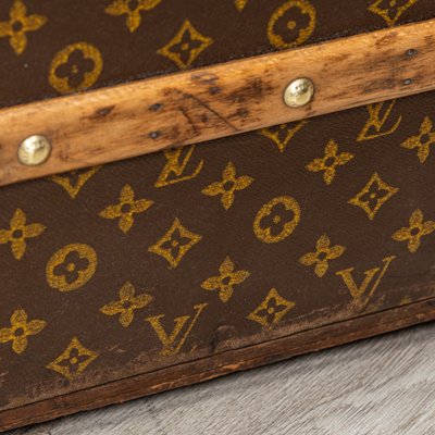 Trunk from Louis Vuitton, France, 1930s for sale at Pamono