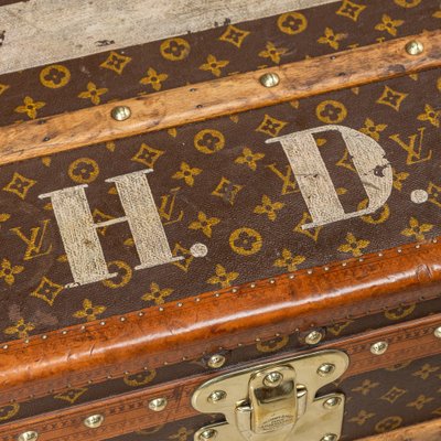 Trunk from Louis Vuitton, France, 1930s for sale at Pamono