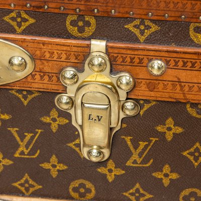 Trunk from Louis Vuitton, France, 1930s for sale at Pamono