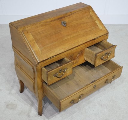 French Provincial Bureau Desk in Cherry Wood for sale at Pamono