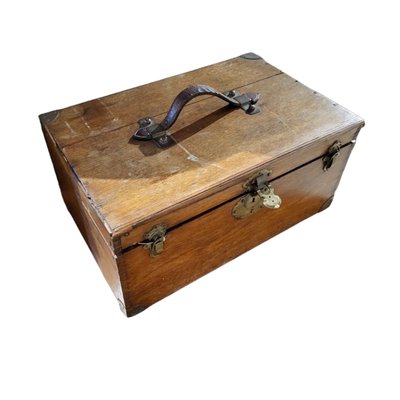 Wooden trunk sale with lock