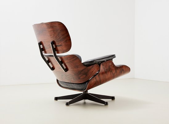 670 Lounge Chair by Charles Ray Eames for ICF 1960s for sale at
