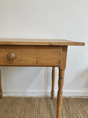 Small farm table outlet