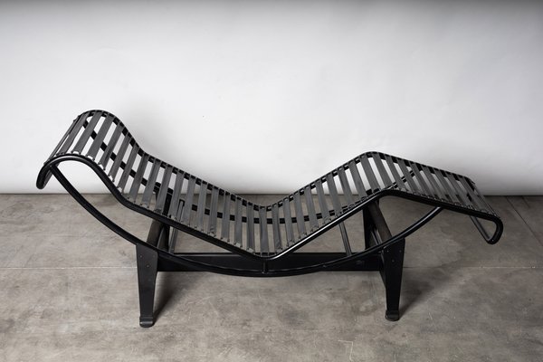 Lc4 chaise lounge history hotsell