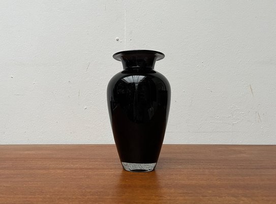 Schwarze Postmoderne Glasvase von Hans Jürgen Richartz für Richartz Art Collection, 1980er bei Pamono kaufen
