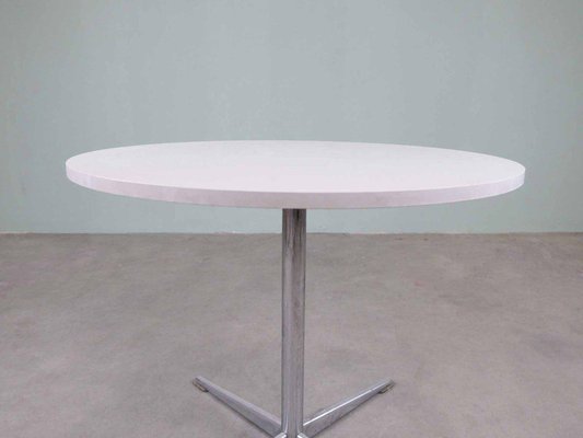 Antique white round coffee table deals