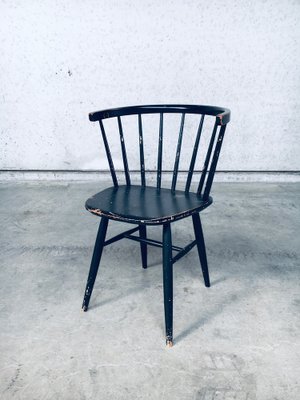 Mid-Century Scandinavian Design Curved Spindle Back Side Chair