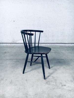 Mid-Century Scandinavian Design Curved Spindle Back Side Chair