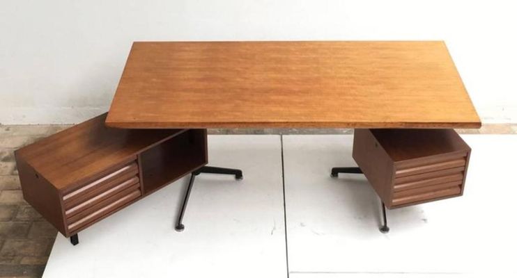 Vintage Model T95 Direzionale Desk With Swivel Drawer Units By