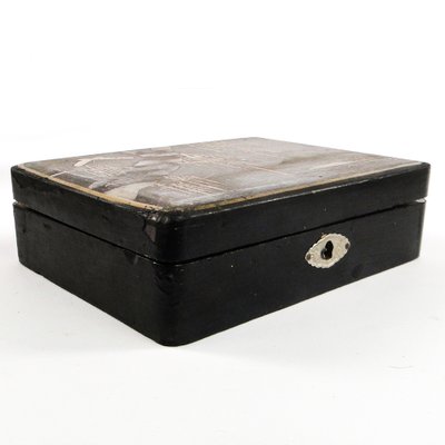 Japanese Lacquerware Box, 1920s for sale at Pamono