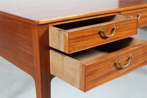 Writing Desk of Mahogany and Oak with 5 Drawers with Handles of