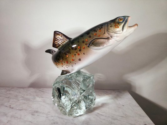 Fisch auf Glasständer aus Porzellan, 1950er