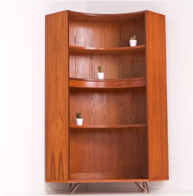 Libreria ad angolo vintage in teak di G-Plan, anni \'60 in vendita su ... Libreria ad angolo vintage in teak di G-Plan, anni \'60 in vendita su ...