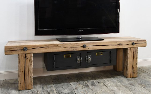 Tv on bench outlet