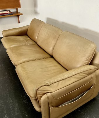 Vintage Ds-61 3-Seater Sofa with Magazine Rack in Leather from de
