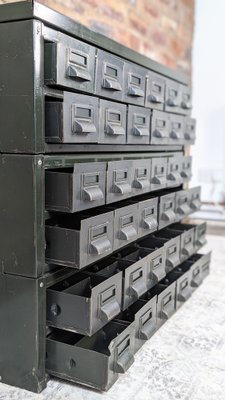 Vintage metal cabinet discount