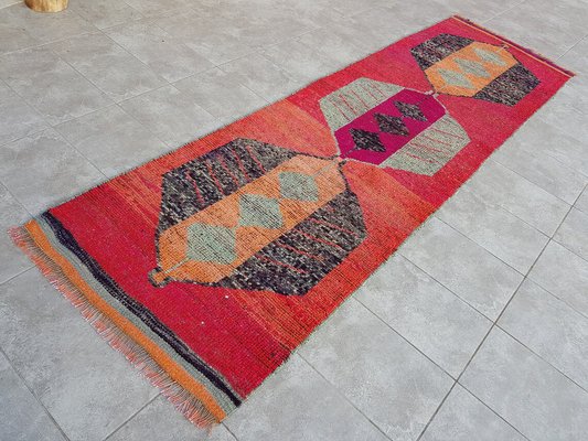 Vintage Turkish Faded Red Wool Oushhak Rug, 1960s for sale at Pamono