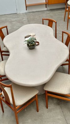 Beaumont 2024 dining table