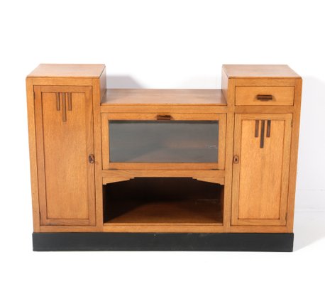Art Deco Modernist Oak Credenza or Sideboard, 1920s Art Deco Modernist Oak Credenza or Sideboard, 1920s