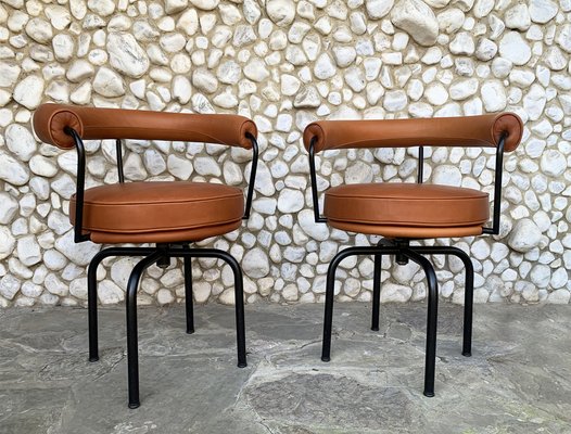 Le corbusier swivel chair top