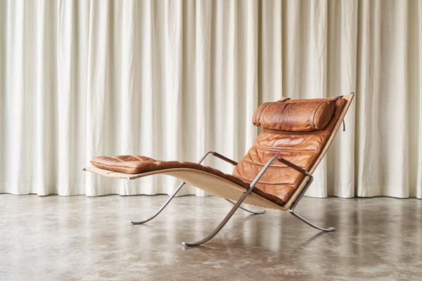 Cognac leather sale lounge chair