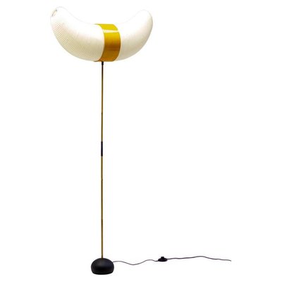 BB3-33S Akari Floor Lamp by Isamu Noguchi for sale at Pamono