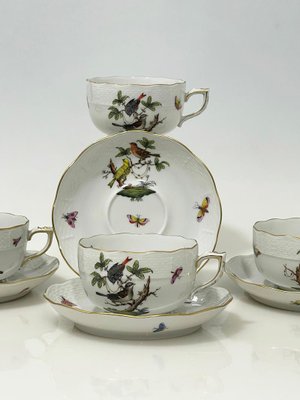 4 tasses à café et soucoupes en porcelaine blanche vintage