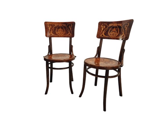 Art Nouveau Bentwood Chairs with Intricate Flower Motif from Thonet 1900s Set of 2 for sale at Pamono