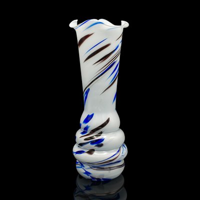 Hohe italienische Vintage Murano Blumenvase aus mundgeblasenem Glas, 1950er bei Pamono kaufen