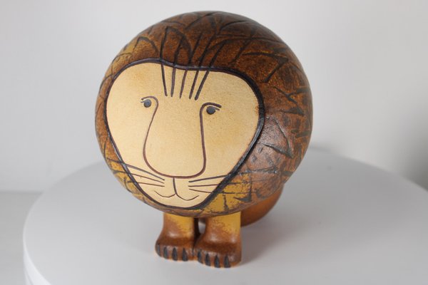 置物 Lisa Larson / Sjolejon / Gustavsberg Lisa Larson, a group of six figurines, Gustavsberg and K
