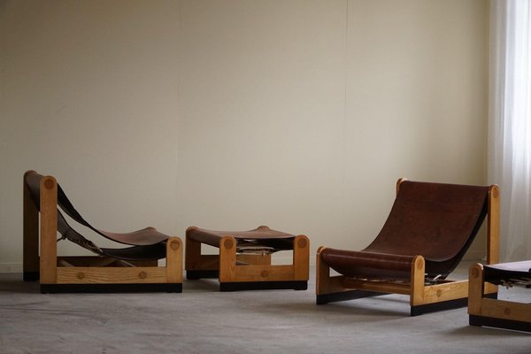 Italian Modern Lounge Chairs and Ottomans in Leather and Elm by