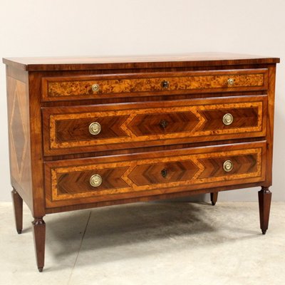 18Th Century Italian Chest of Drawers 18Th Century Italian Chest of Drawers