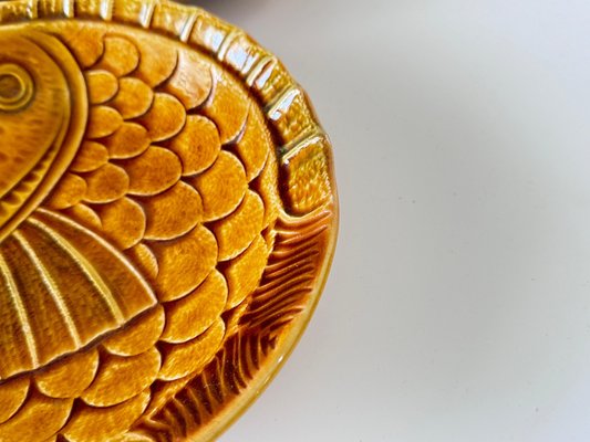 Mid-Century Modern Fischteller aus Porzellan in Fischform, Frankreich, 1960er, 3er Set bei Pamono kaufen
