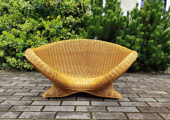 Lotus meditation chair hotsell