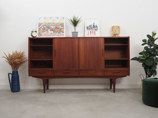 北欧AOR特集◆REGIN GUTTESEN/FJAKKARI Sideboard by Hans J. Wegner | Scandinavian Modern Design