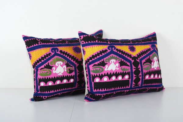 Lila Suzani Kissenhüllen, 1960er, 2er Set bei Pamono kaufen