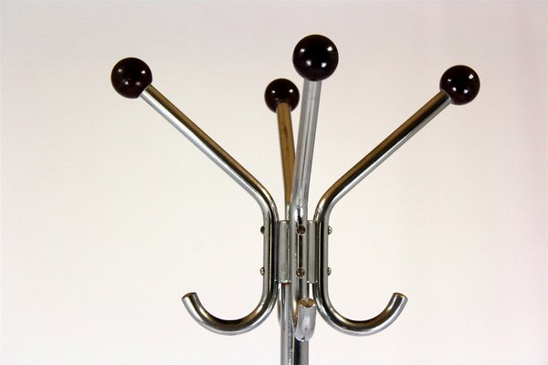 Percheros Bauhaus de metal cromado anos 30. Juego de 3 en venta en Pamono