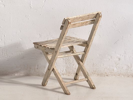 Kleiner Vintage Klappstuhl in Weiß, 1950 bei Pamono kaufen