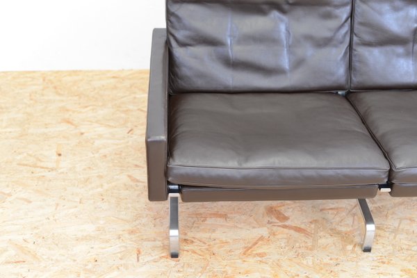 Mid Century Two Seater Leather Sofa By Poul Kjærholm For Fritz Hansen For Sale At Pamono