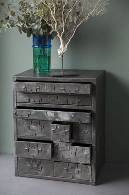 Meuble d'atelier vintage - France