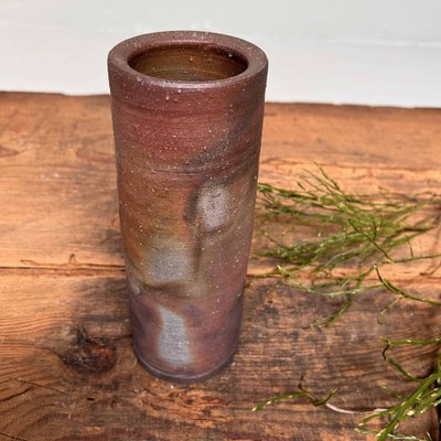 Minimalist Bizen Ikebana Flower Vase, 1950s for sale at Pamono