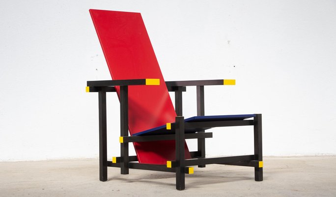 Sedia rossa e blu di Gerrit Rietveld per Cassina, fine XIX secolo