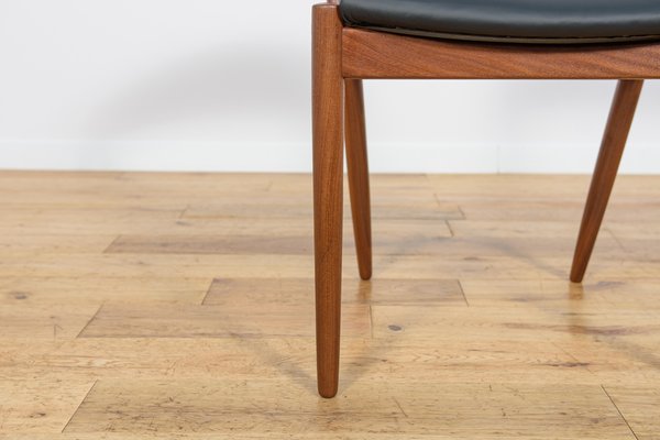 Model 31 Dining Chairs by Kai Kristiansen for Schou Andersen