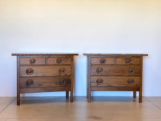 Rustikale Kommoden aus Eiche, 1960er, 2er Set bei Pamono kaufen
